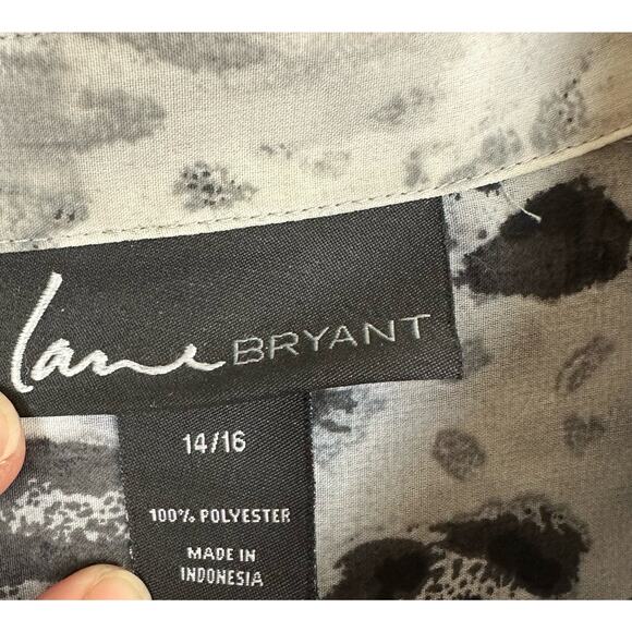 Women's Lane Bryant Black White Animal Print Sheer 3/4 Sleeve Button Up - 14/16 - Picture 4 of 5